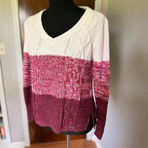 Hollister V-Neck Sweater in Pink and White